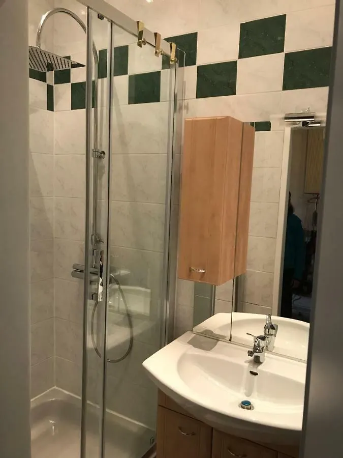 88M² Grosses Apartment Im 1. Stock Wiedeń